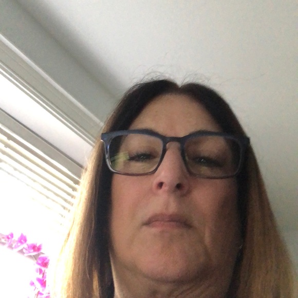 Meet your Posher, Arlene - Picture 1 of 1